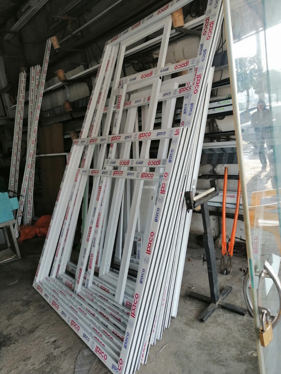 تصویر 4 از ساخت درب و پنجره آلومینیوم و UPVC در محمود آباد